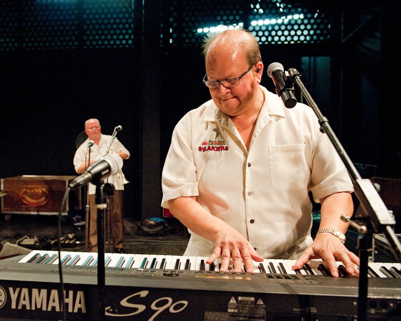 shakers03977.jpg