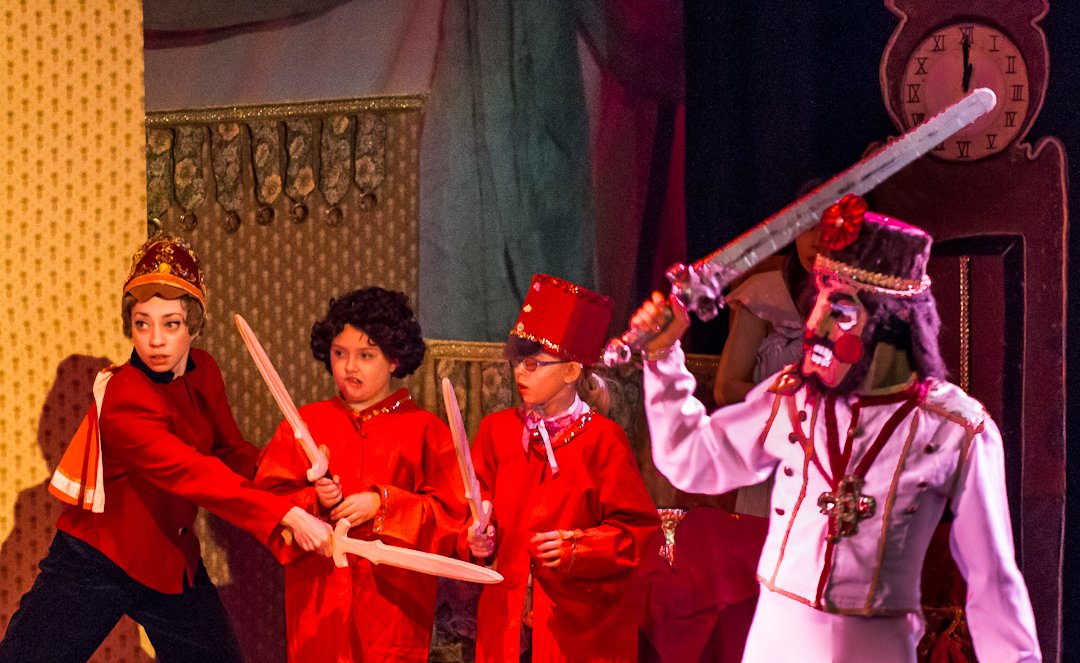 nutcracker121205954.jpg