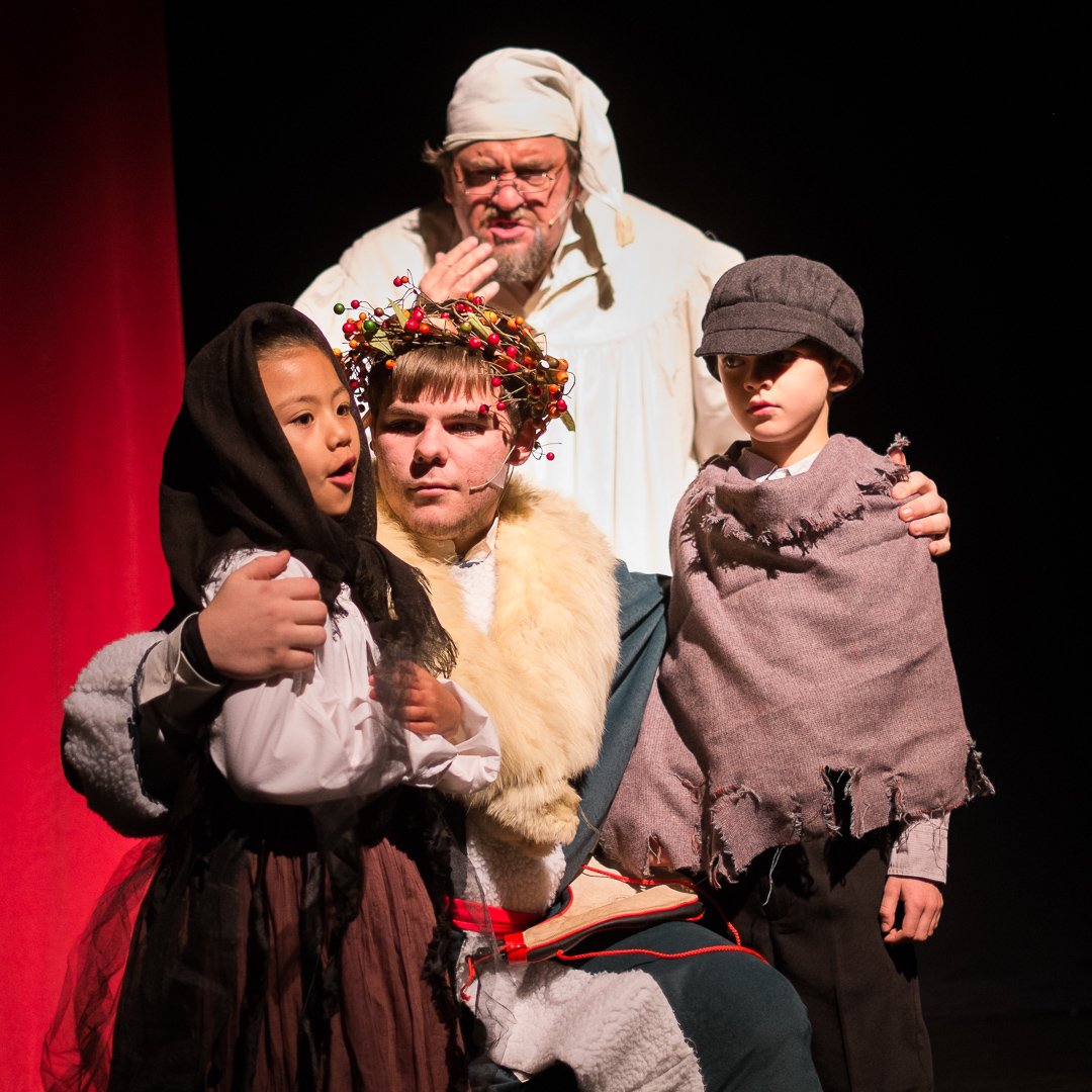 christmascarol13125402.jpg