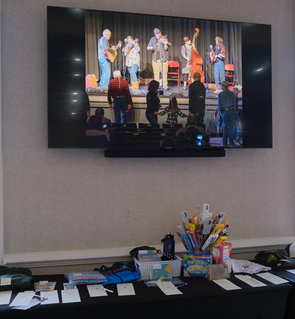 artsball240256of201.jpg