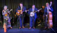 rhondavincent250422_small.jpg