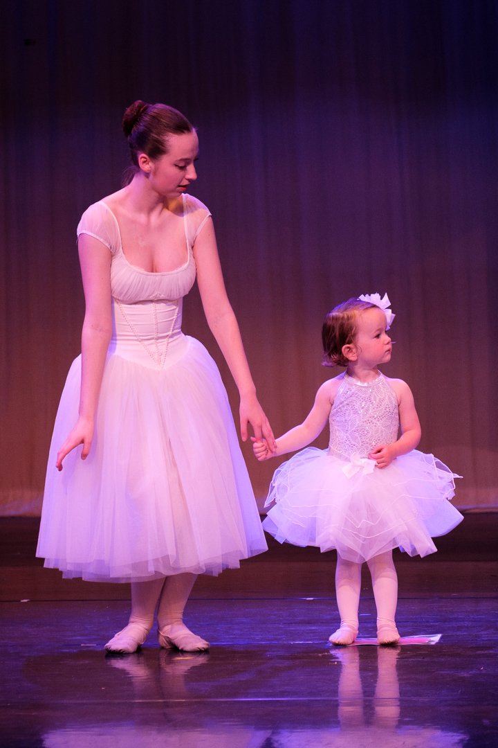dance25058.jpg