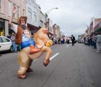 parade11099993_small.jpg