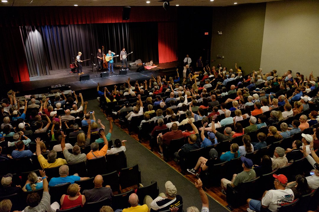 dillard17096403.jpg