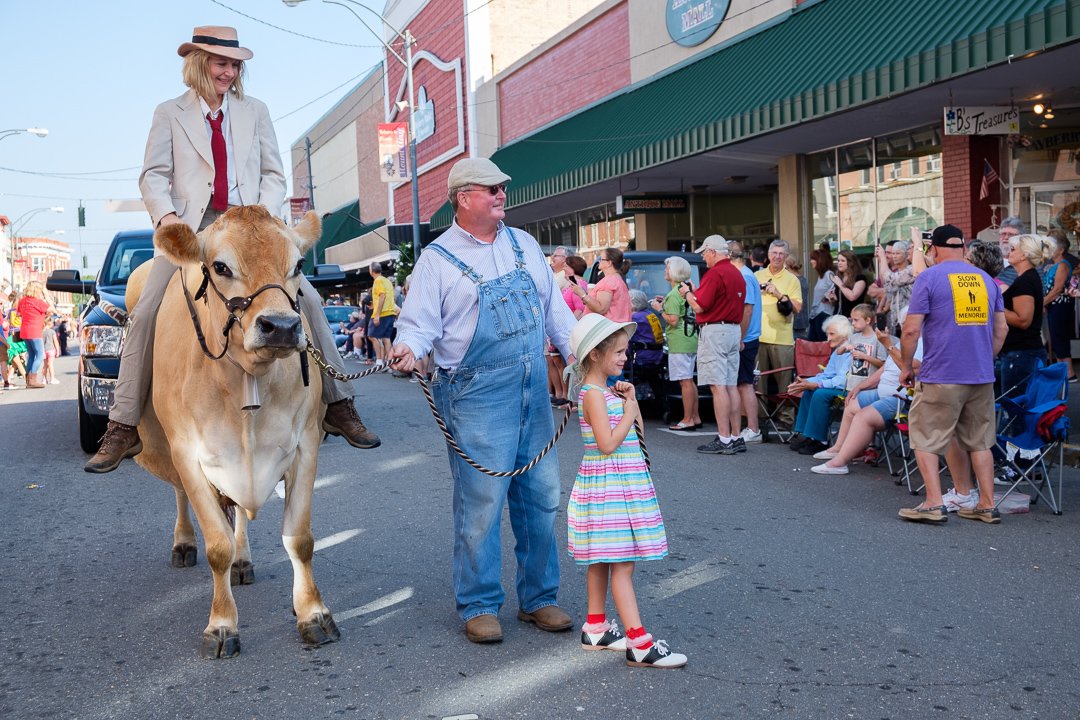 parade17091653.jpg