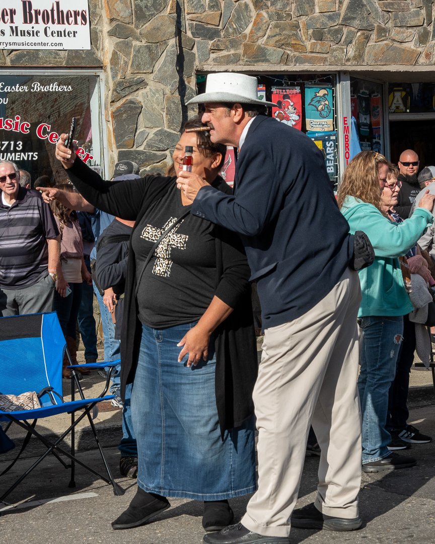 parade_32516.jpg